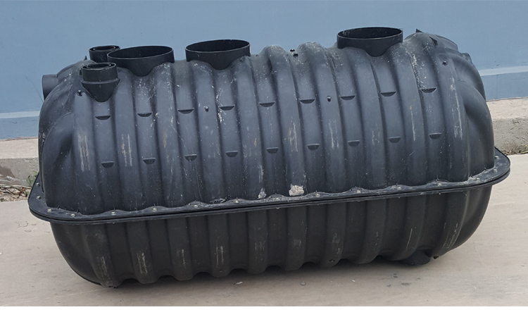 塑料化糞池不易老化，不變形，經(jīng)久耐用還物美