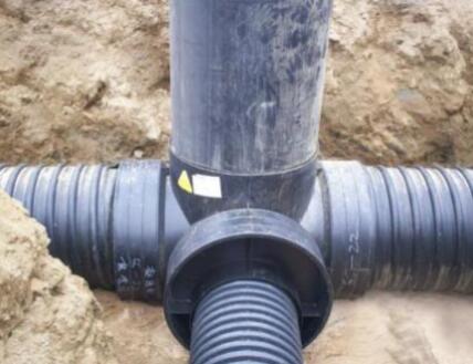 施工當中突遇塑料檢查井漏水怎么解決？