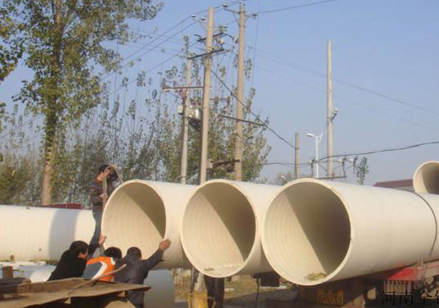 雙扣聚氯乙烯增強管是一種節(jié)約能源，無污染的新型高科技建筑材料