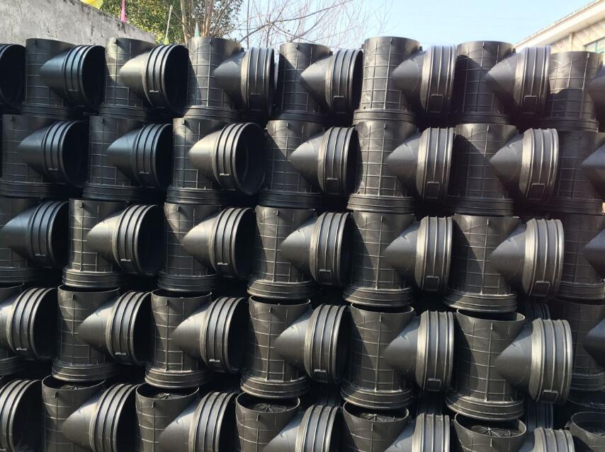 室內(nèi)排水管如何接入塑料檢查井？