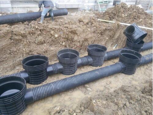 普通排水檢查井比，為何塑料檢查井更適合市政道路工程？