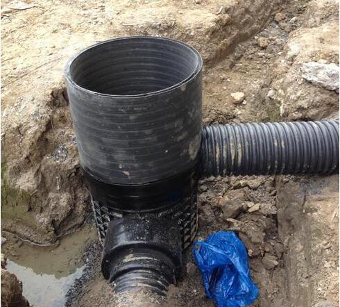 為什么檢查井會出現(xiàn)引起路面破損？